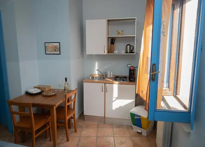 Delfino לינה וארוחת בוקר פייטרפרטוזה